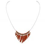 El Coral Collar Coral Rosa Bolitas Barritas Plateadas forma triangular y Acero