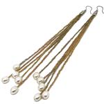 El Coral Pendientes Perlas Blancas 6x8mm con 5 Hilos Dorados, 170mm de Largo
