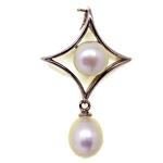 El Coral Pendant 2 White Pearls and Silver Setting with 4-Points-Star Shape