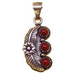 El Coral Ciondolo Corallo Cabochon da 4mm. Montatura in Argento Fiore e foglioline Lunghezza 37mm. 