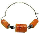 El Coral Collana Corallo Arancio Cilindri 17/25x34mm. e Agata Nera Pallini 10mm. con elementi Argentati Infilata con Cordino Cerato Scorrevole.