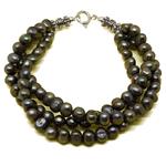 El Coral Bracelet Triple Dark Green Pearls with Zamak